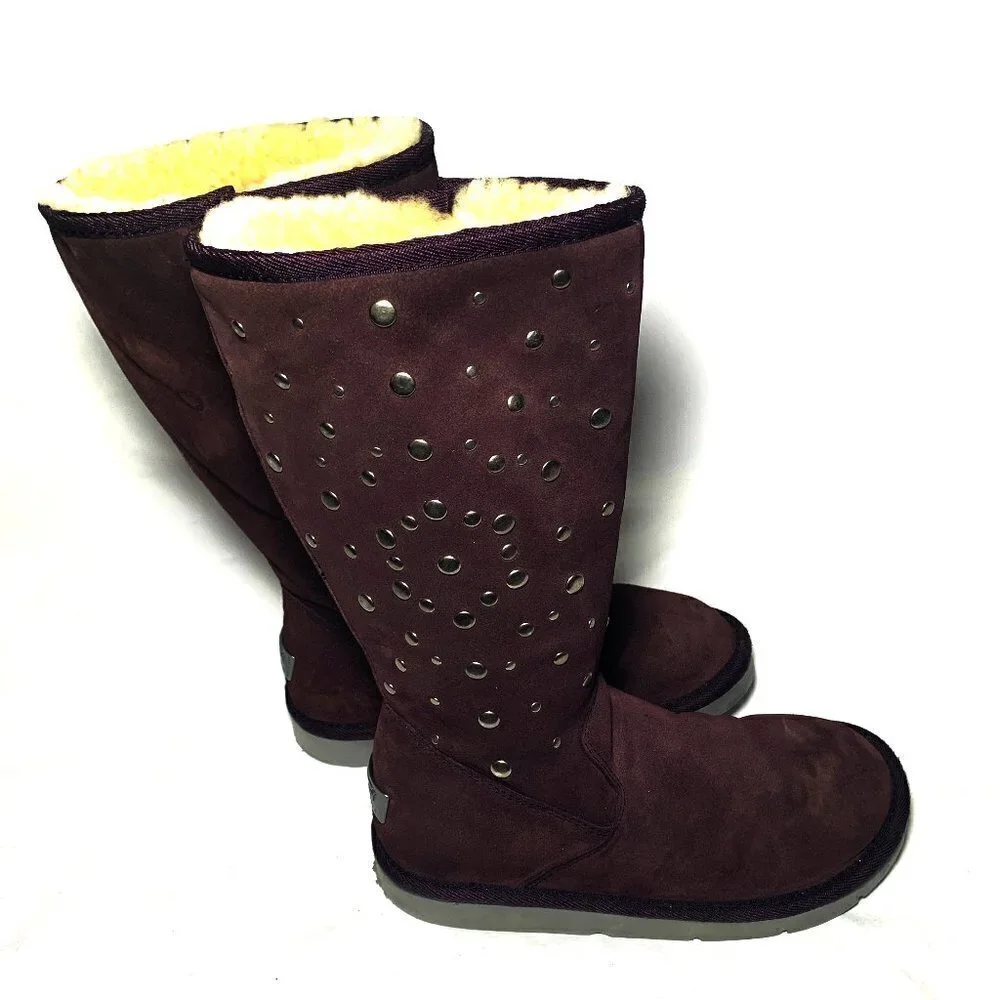 UGG Women Shoes Size 7 *
